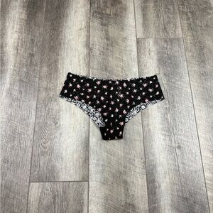 VS Black‎ Floral Lace Underwear